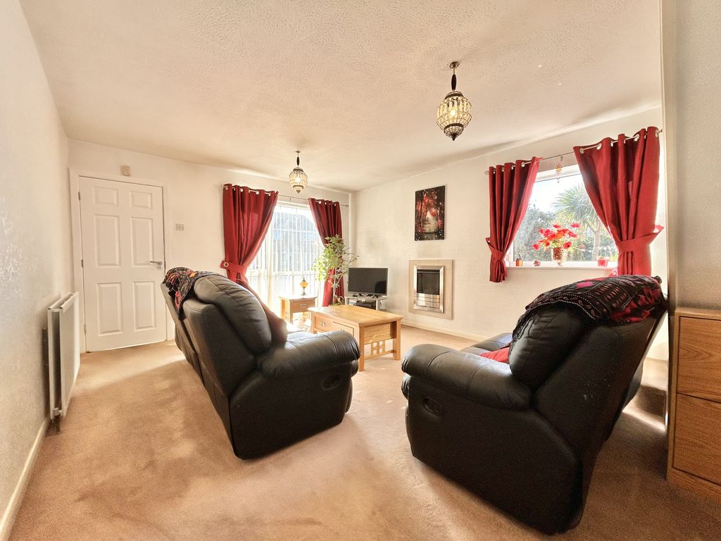 Property photo 3 of 15