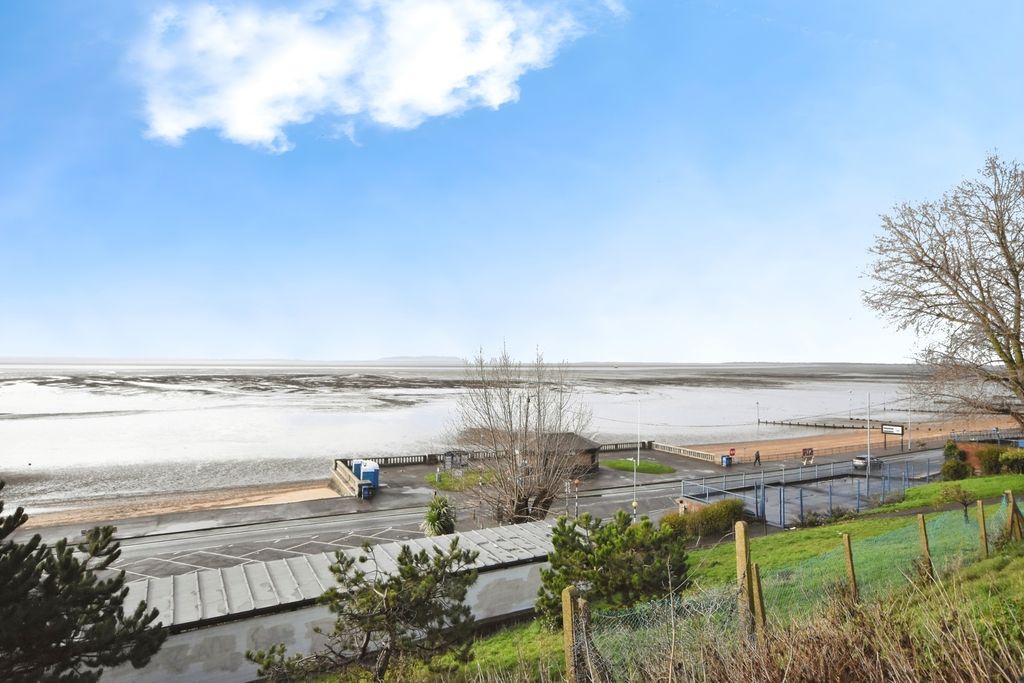 Property photo 3 of 13 Front Outlook