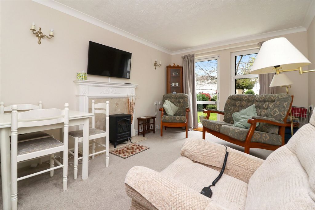 Property photo 2 of 12 Picture No. 03