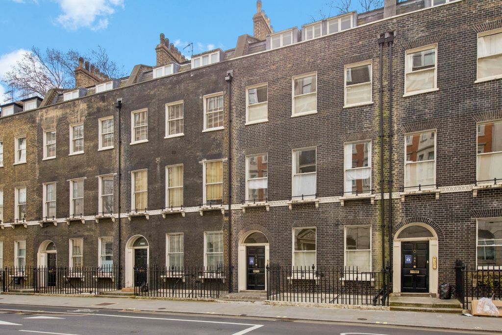 Property photo 3 of 13 993845