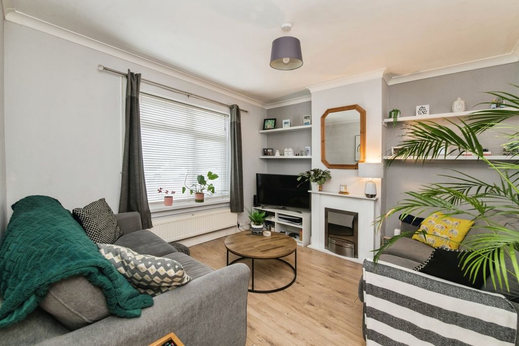 Property photo 2 of 13 Pbox-Img.Jpg