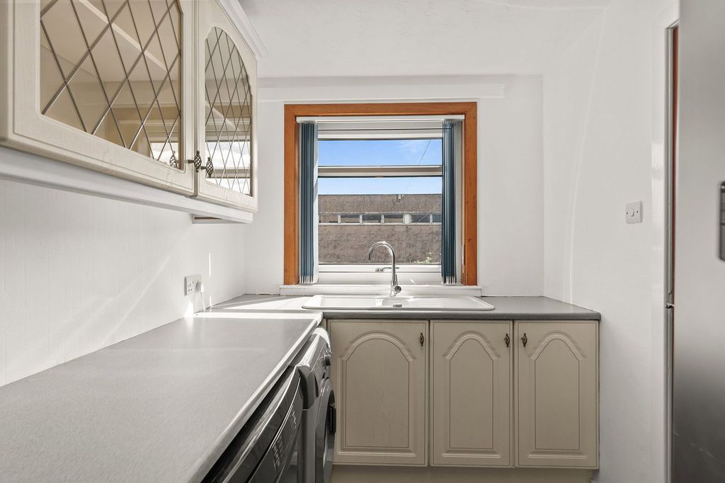 Additional image 6 of 2 bed maisonette for saleYork Lane, Grangemouth FK3