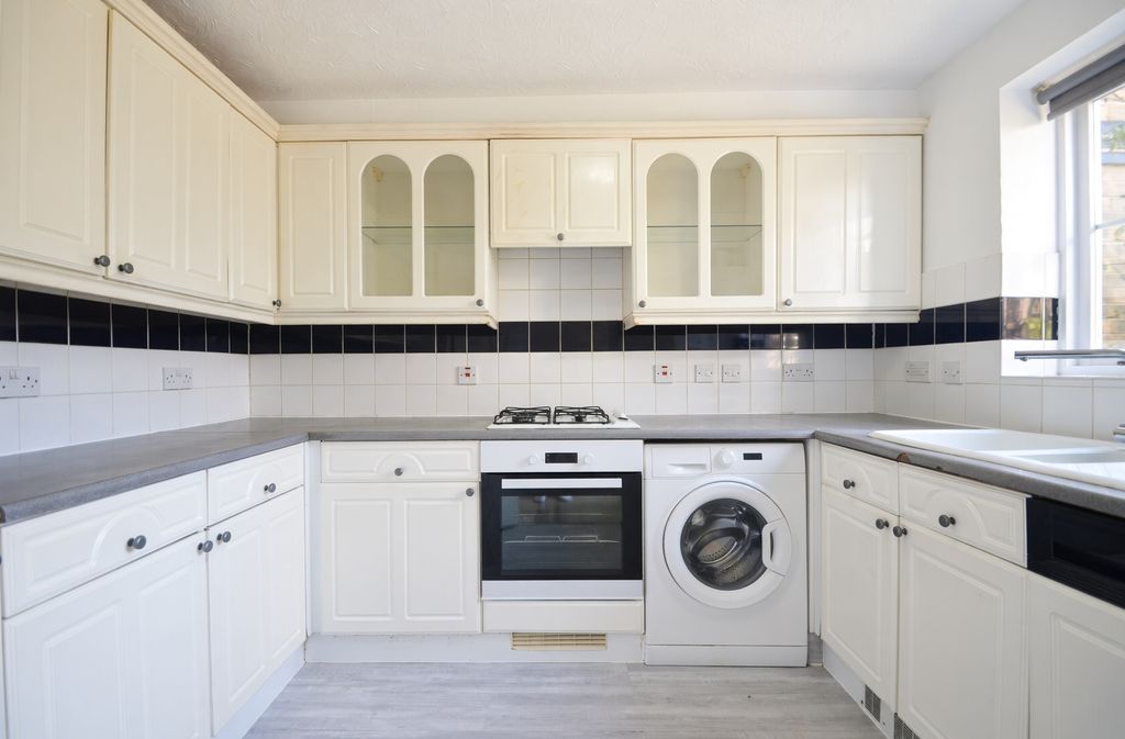 Property photo 3 of 13 Aa7Dg