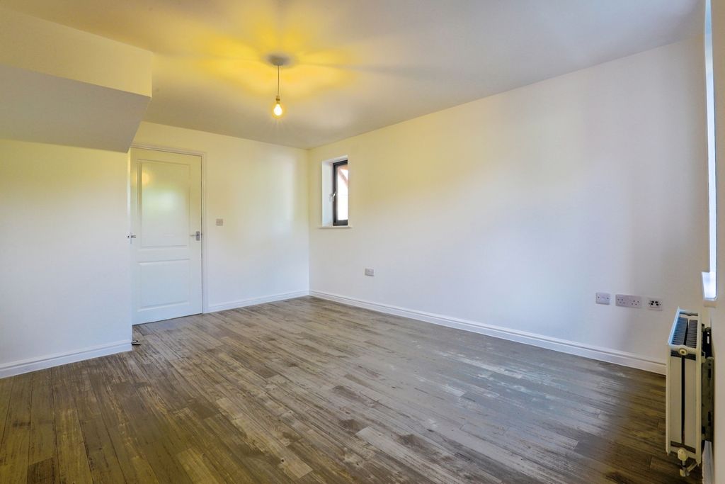Property photo 2 of 13 Pbox-Img.Jpg