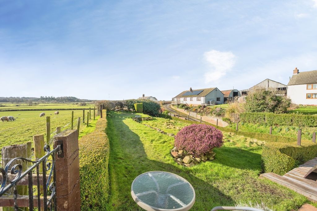 Property photo 2 of 14 External