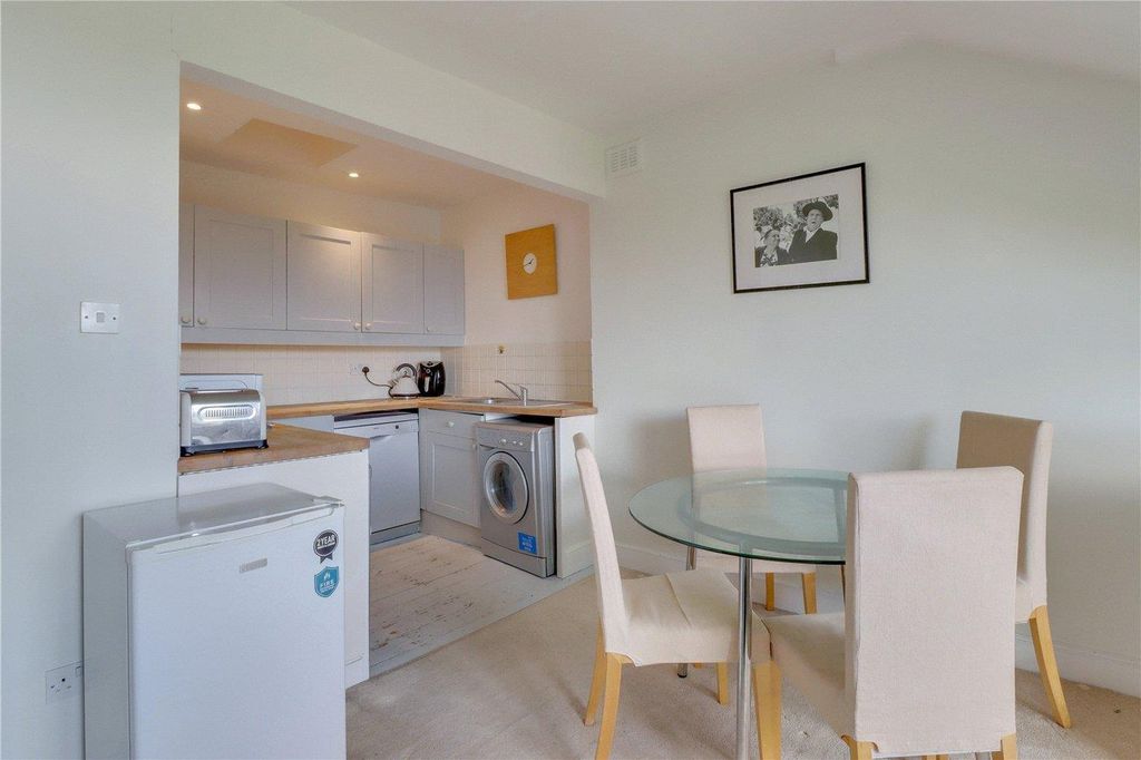 Property photo 2 of 6 Image