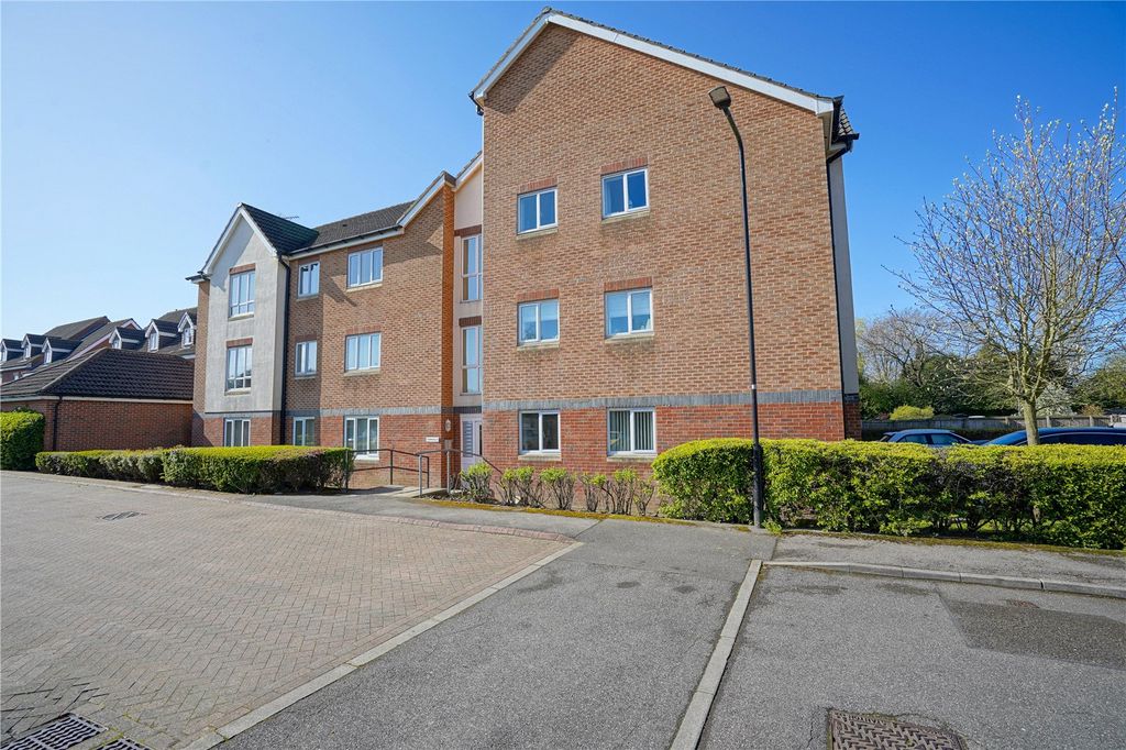 Property photo 1 of 11 Picture No. 24