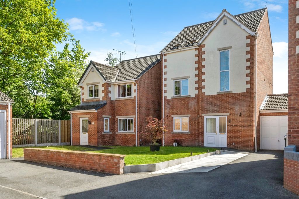 Property photo 1 of 17