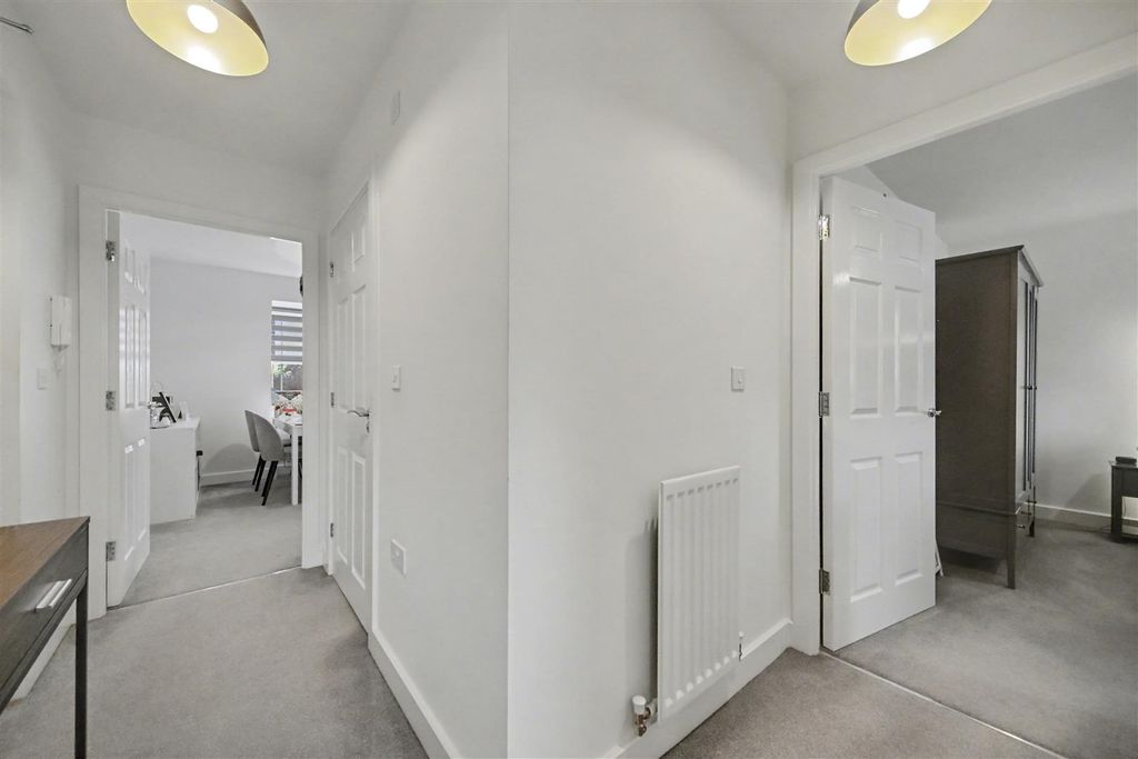 Property photo 3 of 9 Hallway.Jpg