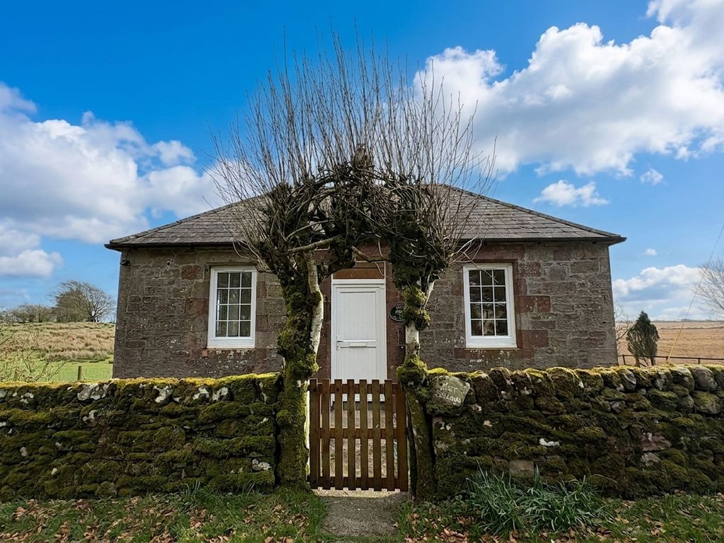 Property photo 1 of 18