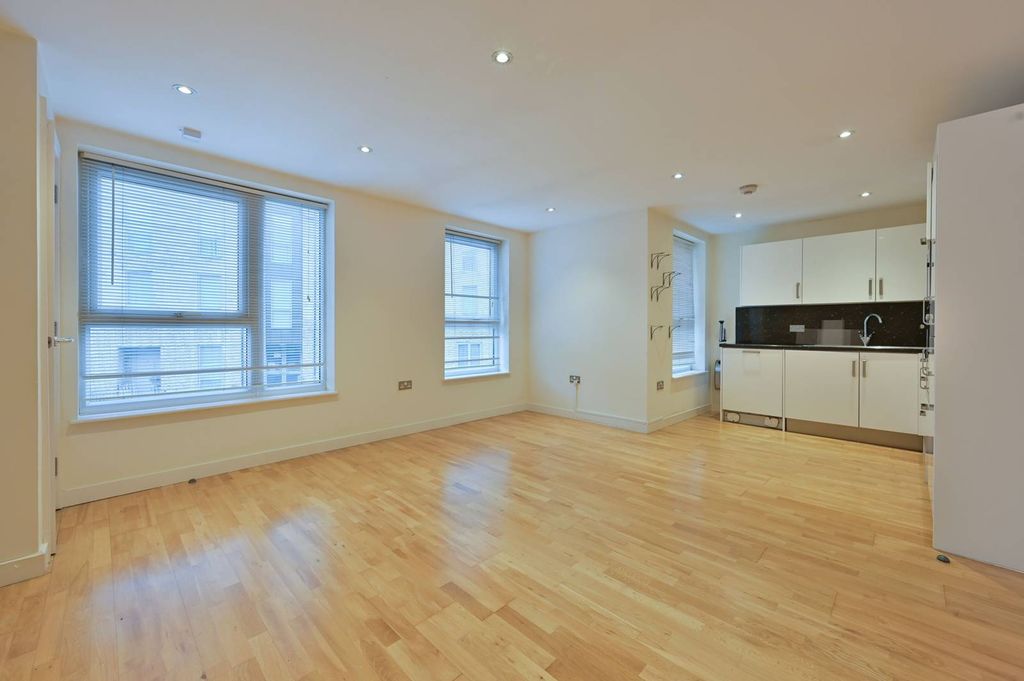 Property photo 2 of 15