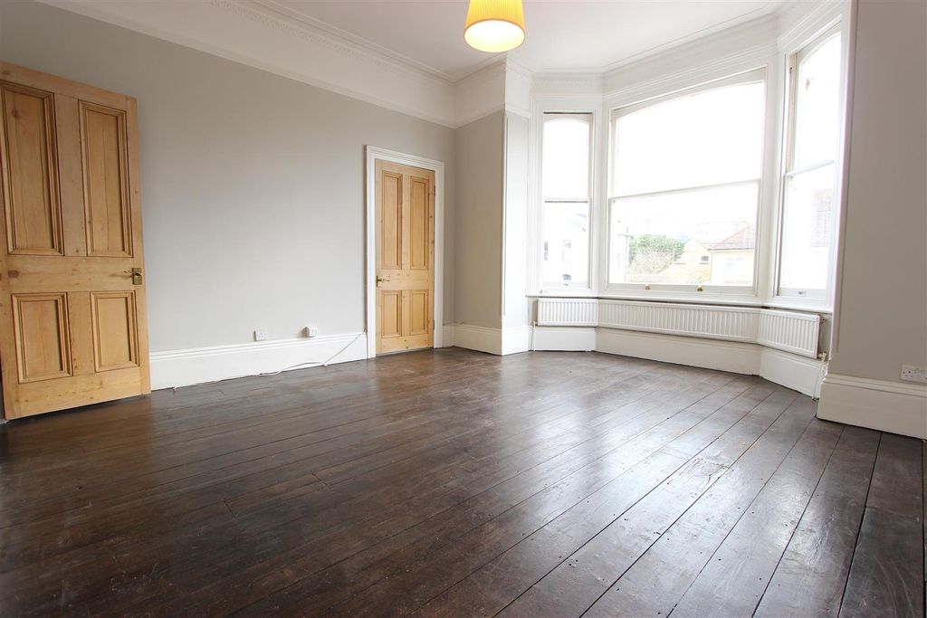 Property photo 2 of 11 Img_2306.Jpg