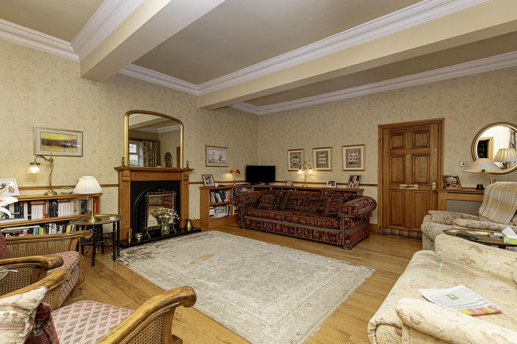 Property photo 3 of 20 Sitting Room