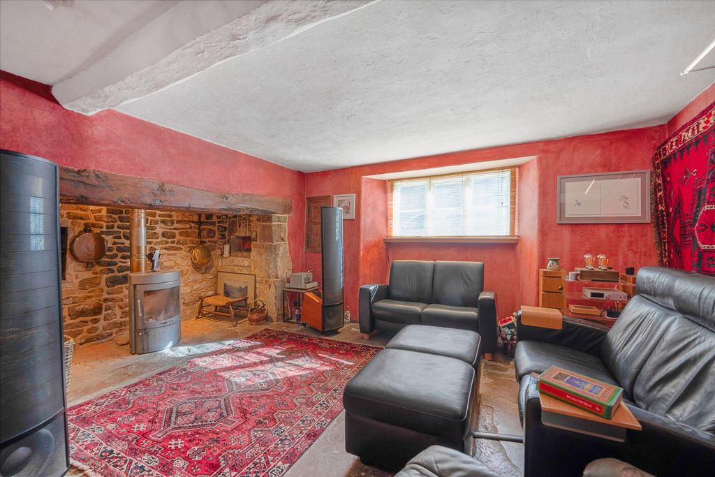 Property photo 3 of 29