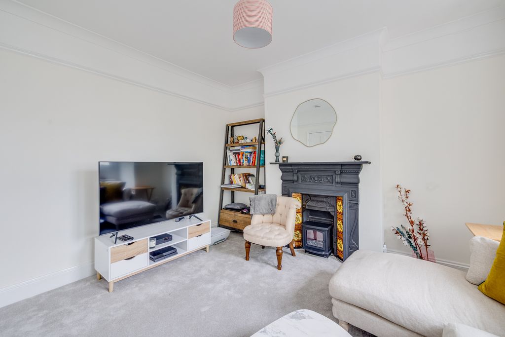 Property photo 3 of 12 Living Room (2)