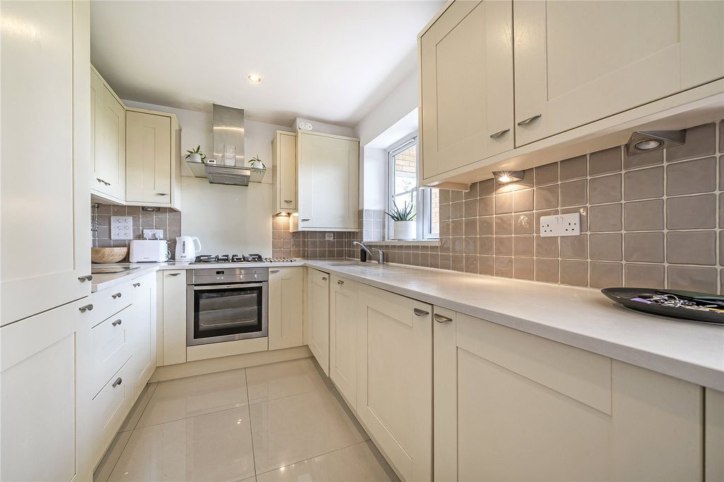 Property photo 3 of 14 Picture No. 20