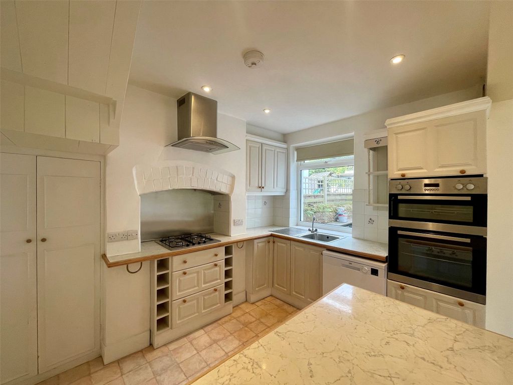 Property photo 3 of 15 Kitchen