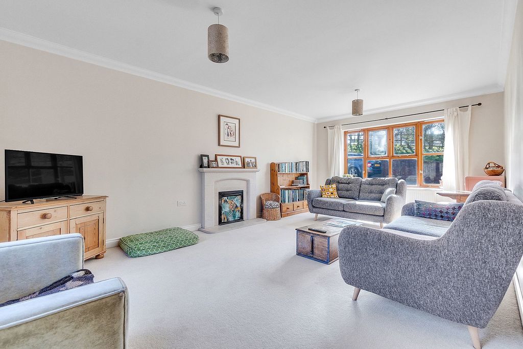 Property photo 3 of 16