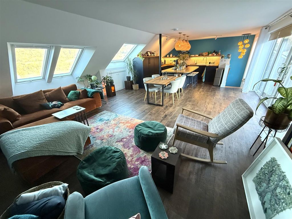 Property photo 2 of 25 Img_2825.Jpg