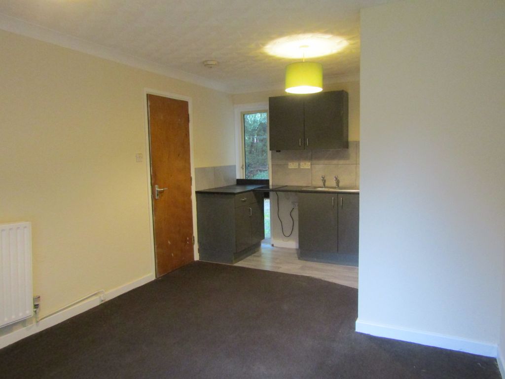 Property photo 1 of 2