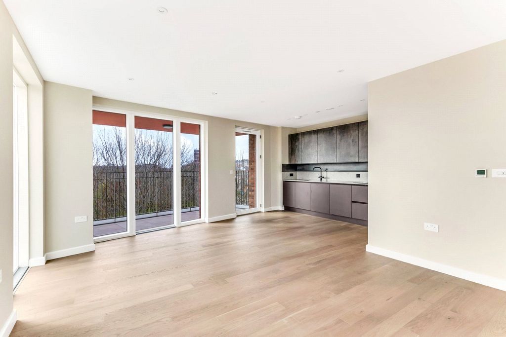 Property photo 2 of 12 Picture No. 08