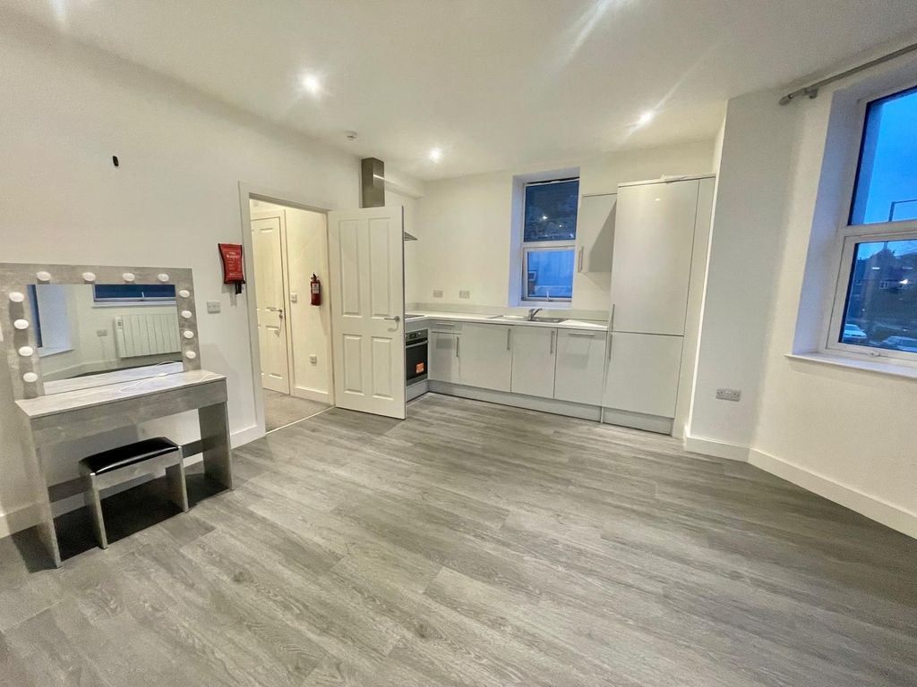 Property photo 2 of 5