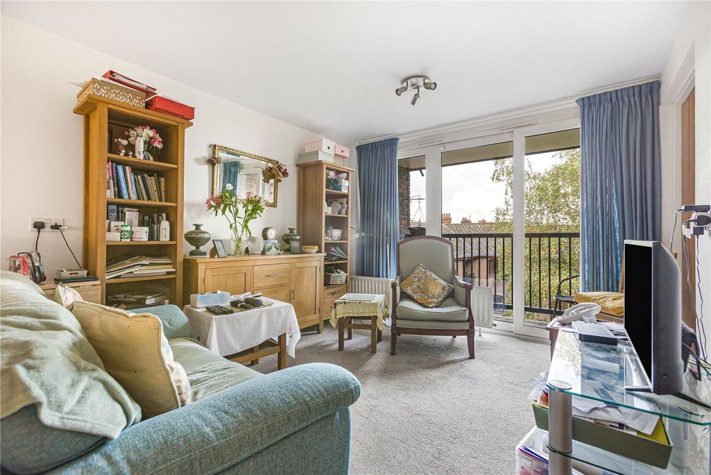 Property photo 2 of 6 Picture No. 13