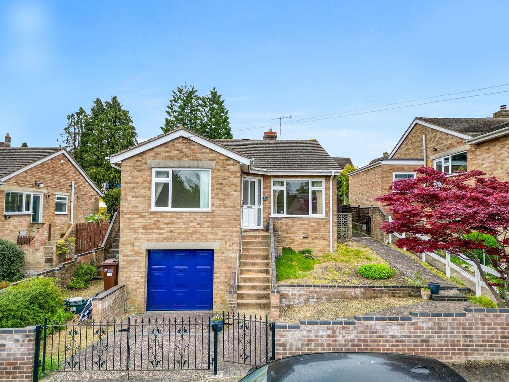 Property photo 1 of 12