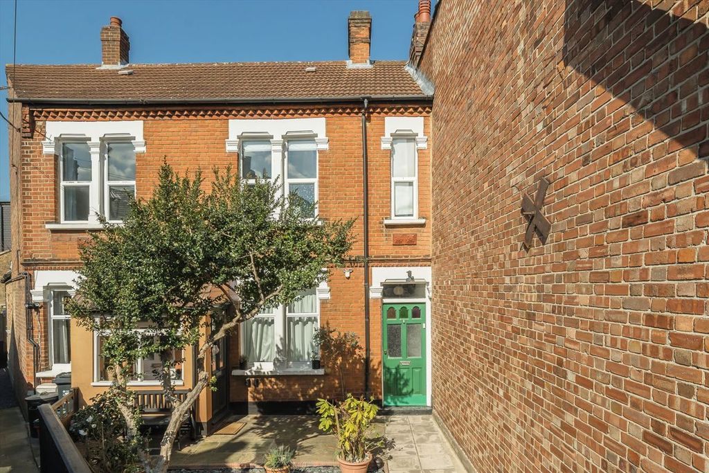 Property photo 1 of 6