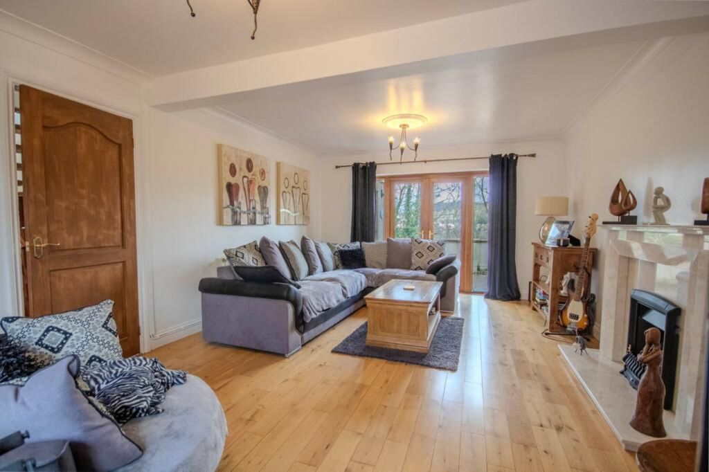 Property photo 3 of 31