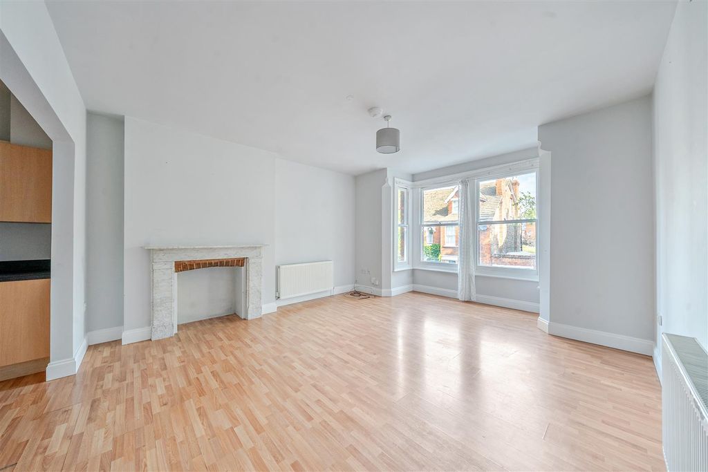 Property photo 2 of 12 Living Room H.Jpg