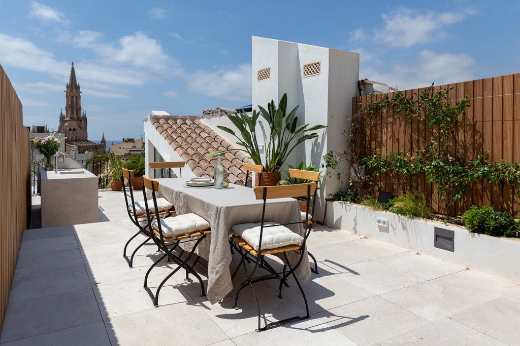 Property photo 1 of 20 Roof Terrace