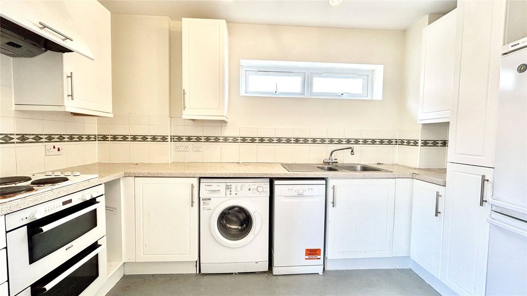 Property photo 2 of 7 Picture No. 28