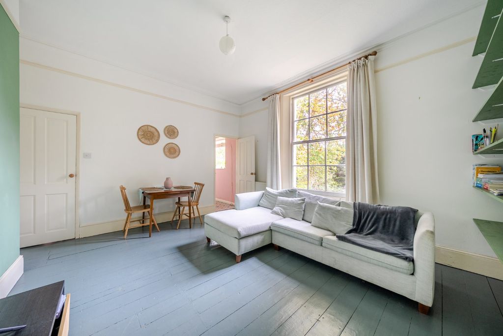 Property photo 2 of 9 Reception