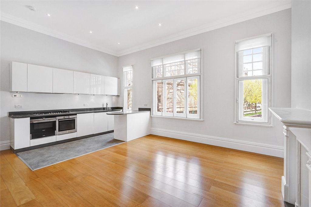 Property photo 1 of 14 Picture No. 05