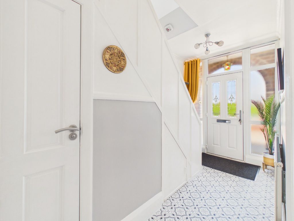 Property photo 2 of 21 4937185