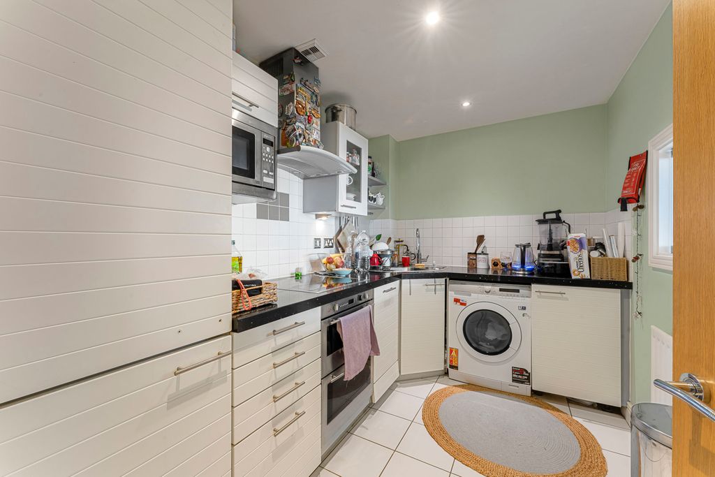 Property photo 2 of 15 Kitchen