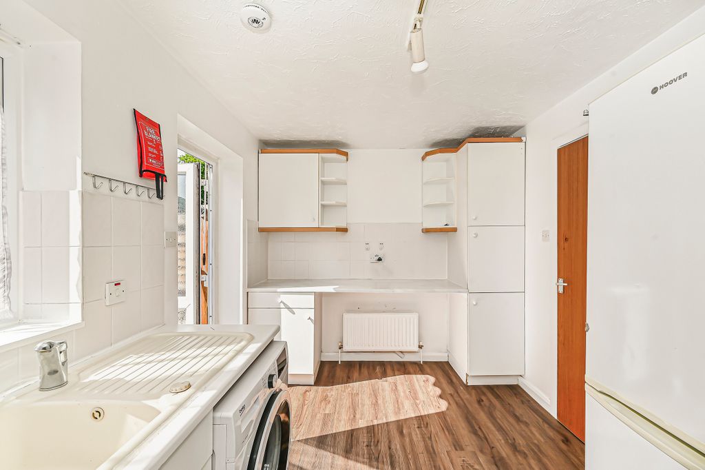 Property photo 3 of 17 Photo 3