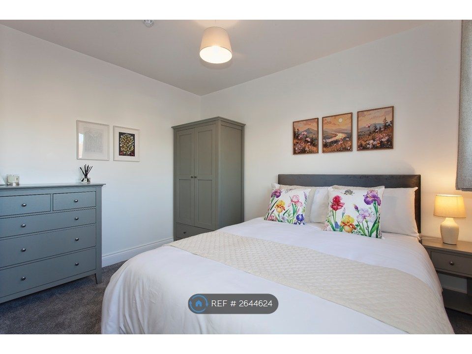 Property photo 3 of 27