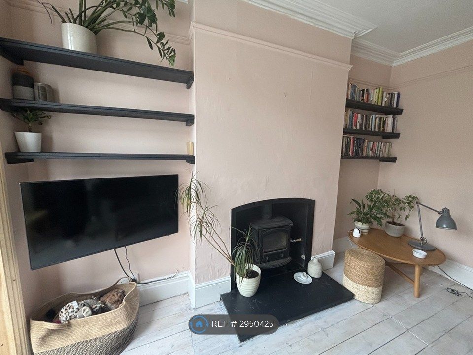 Property photo 3 of 13