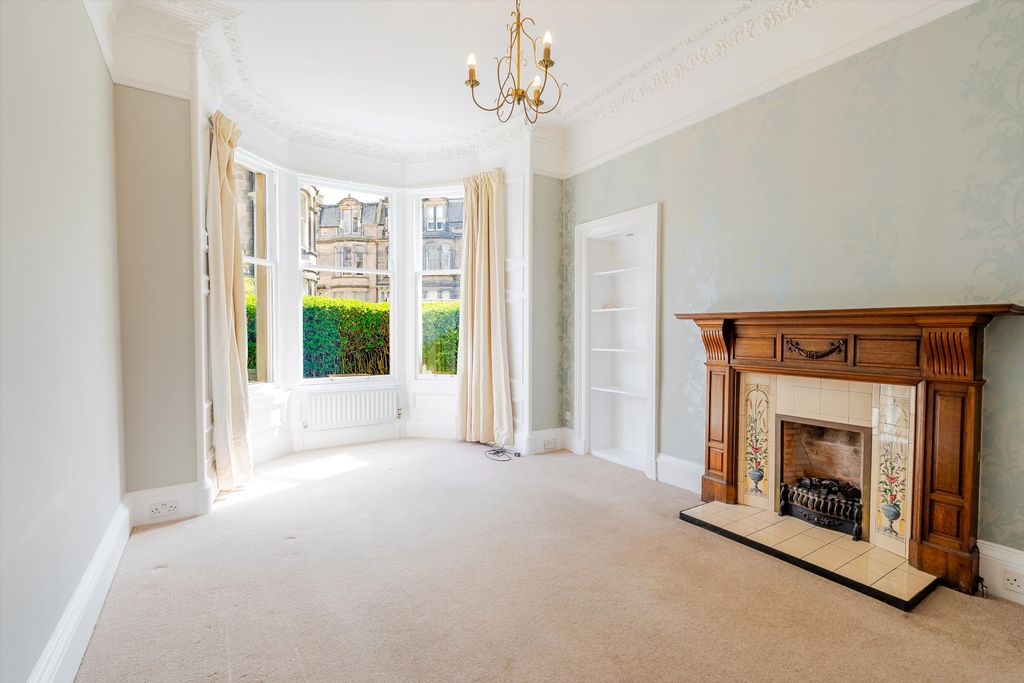 Property photo 2 of 17 Image