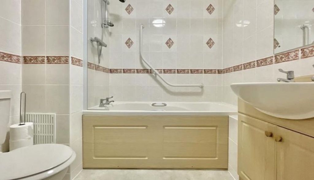 Property photo 3 of 15