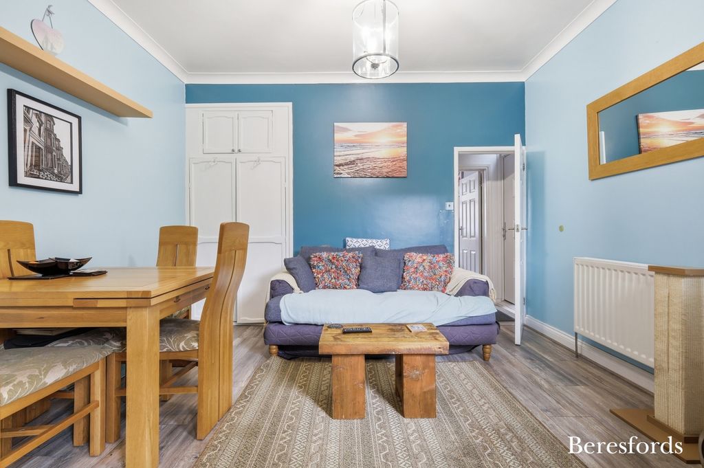 Property photo 3 of 17 Picture No. 05