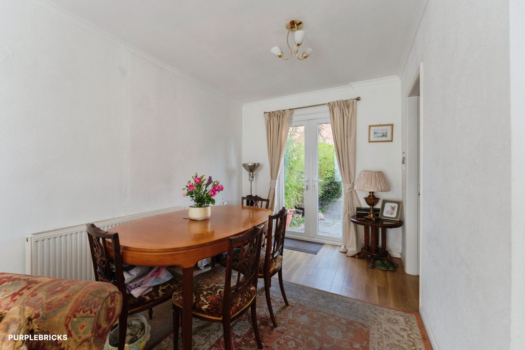 Property photo 3 of 16 Dining Area