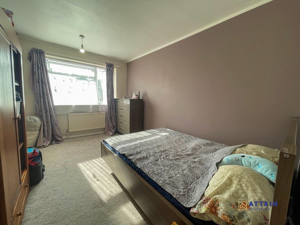 Property photo 2 of 10 Bedroom 1.Jpg