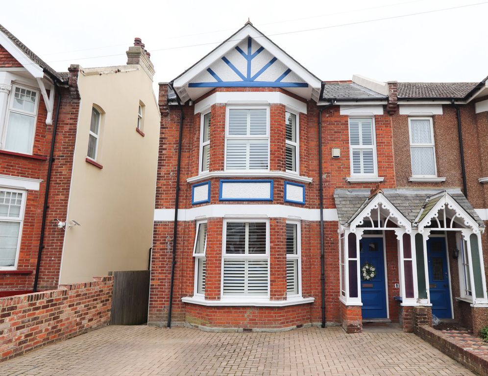 Property photo 1 of 29