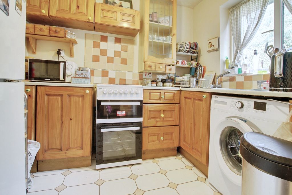 Property photo 3 of 9