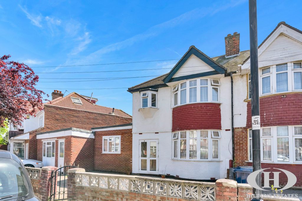 Property photo 3 of 21