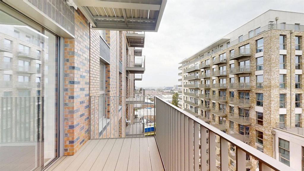 Property photo 1 of 14 Waterview-House-Grand-Union-10152025_113814.Jpg