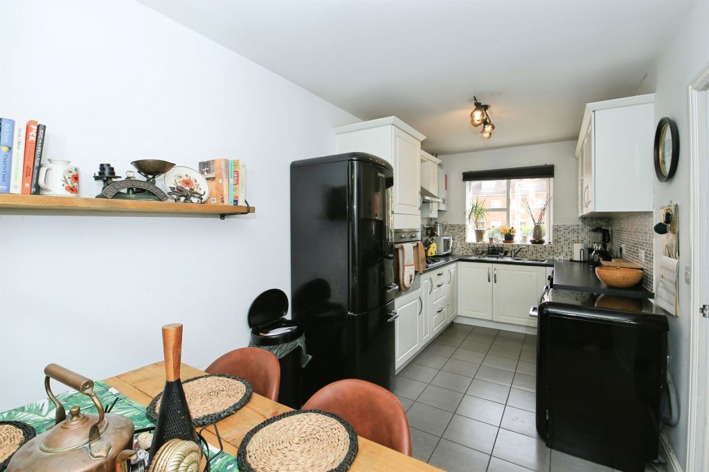 Property photo 2 of 16